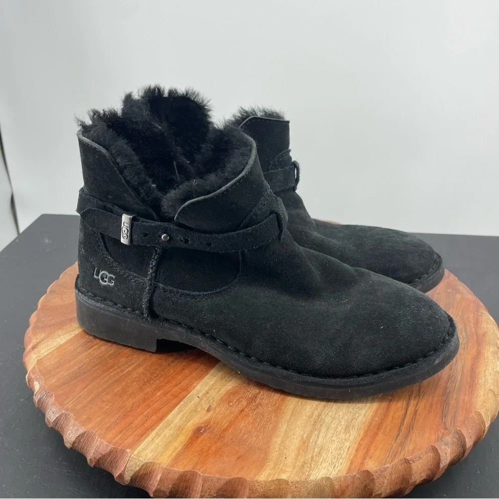 UGG Women's Elisa Boot with Buckle in Black Suede size‎ 7